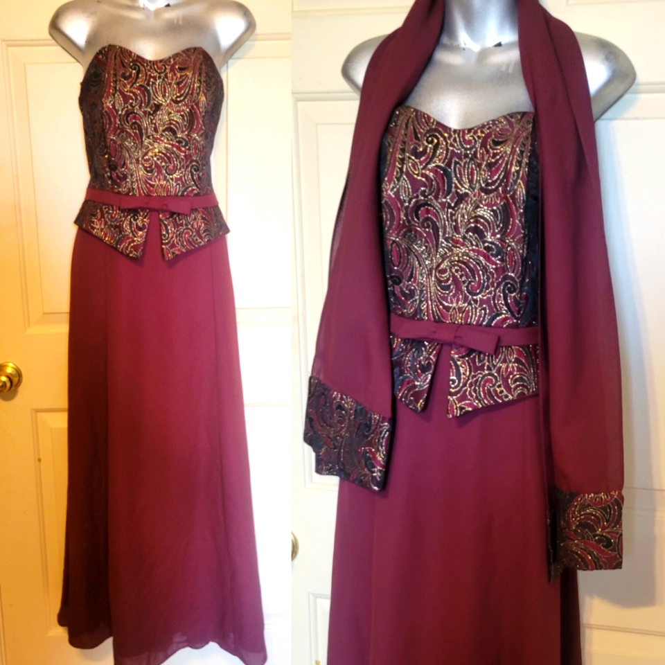 Poly Burgundy Bustier Women Strapless Gown